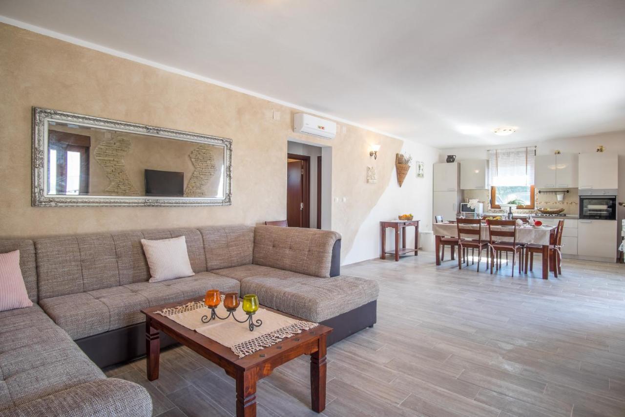 Villa Dijana East Linardići Exteriér fotografie