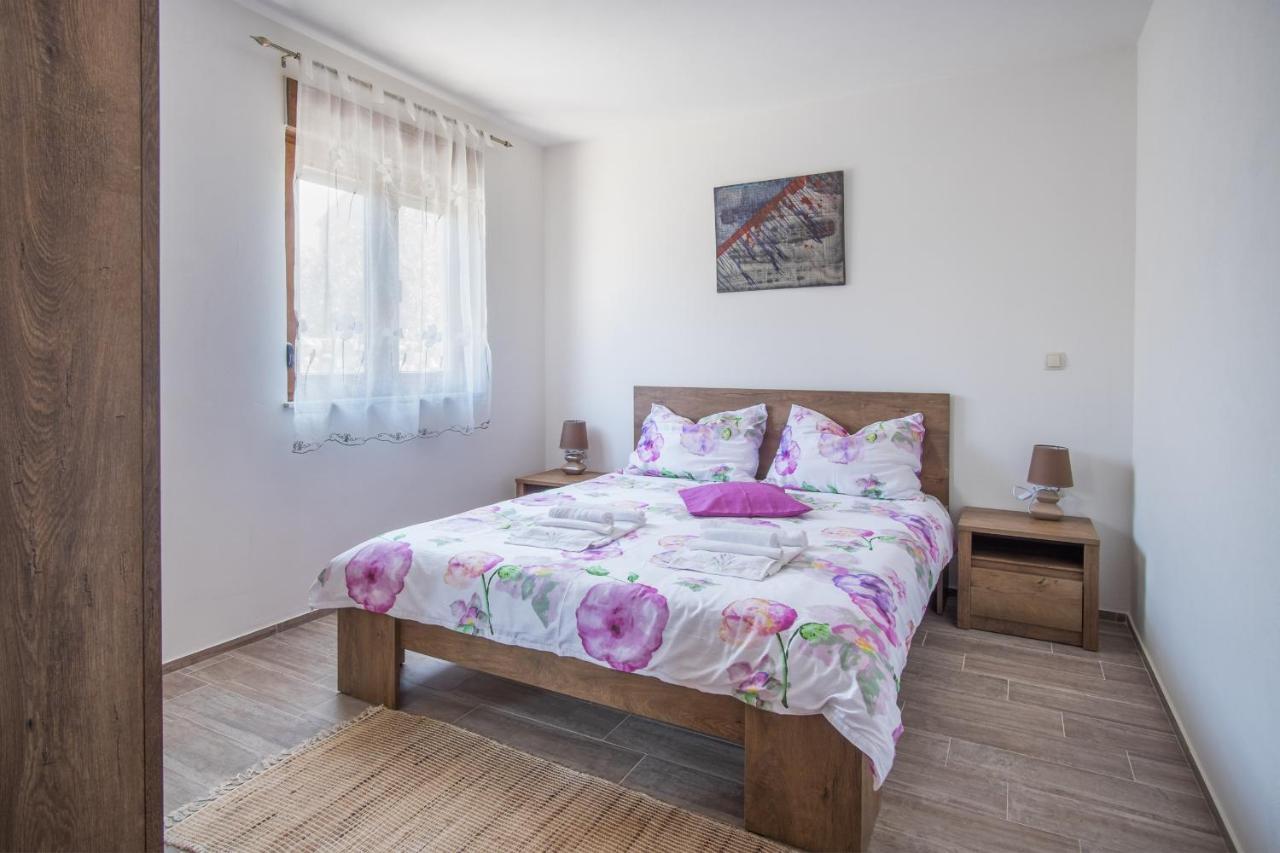 Villa Dijana East Linardići Exteriér fotografie